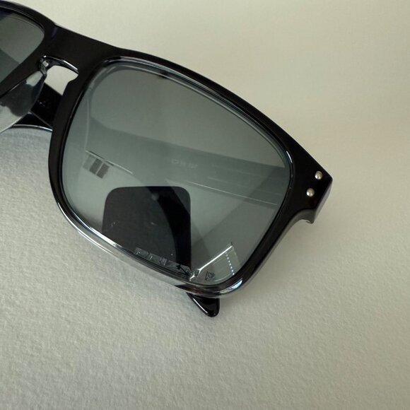 NEW Oakley Holbrook Prizm Polarized Dark Ink Fade 9102 Silver Reflective Lens - Picture 2 of 12